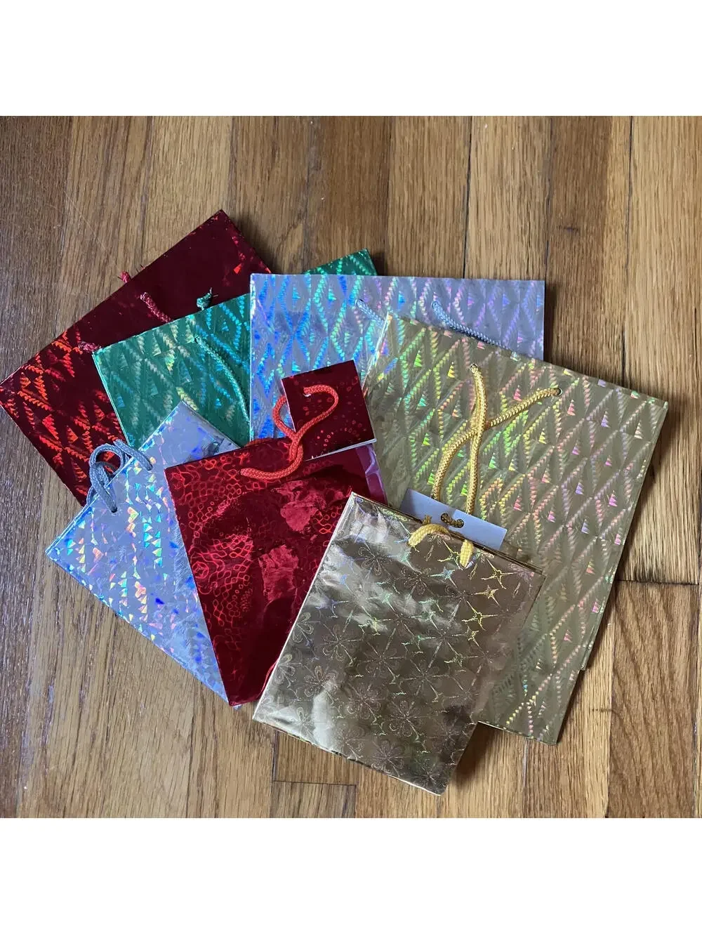 7 Pc Gift Bag Holographic Shine Pattern Color Party Present All Occasion Xmas